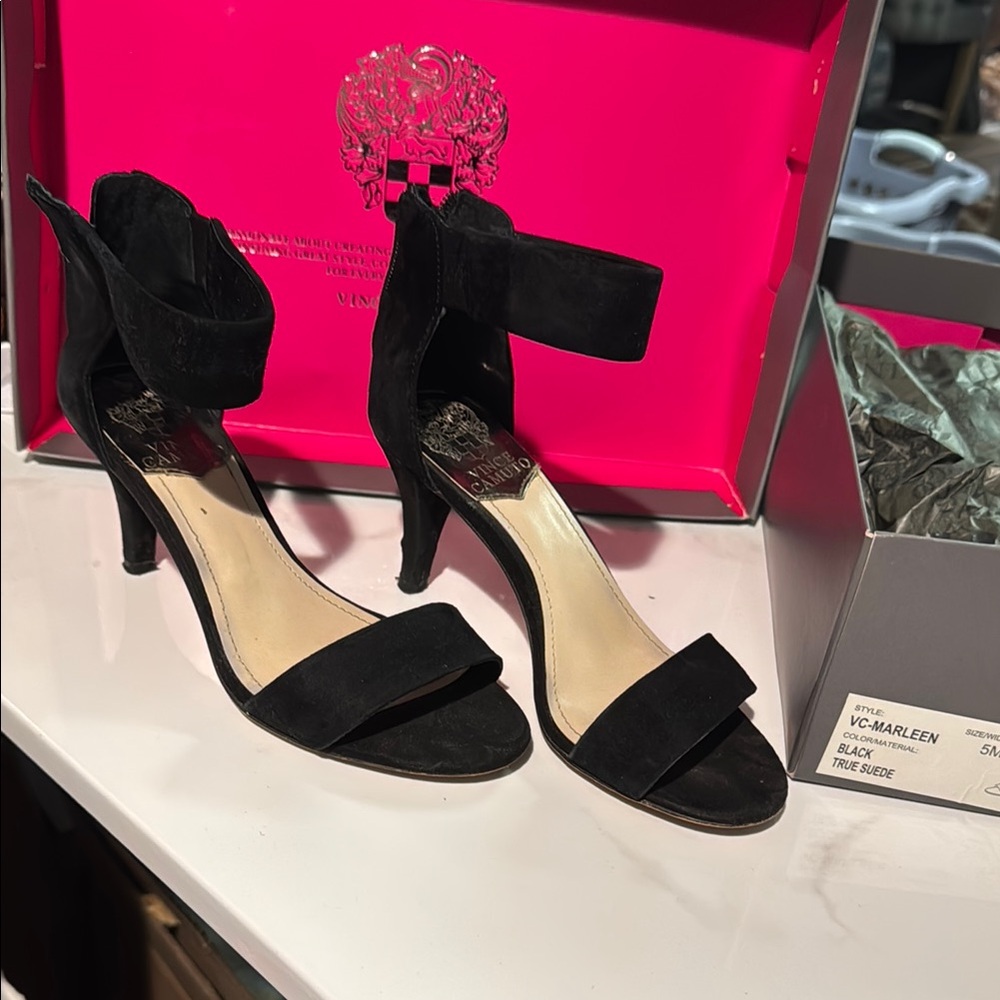 Vince Camuto Elegant Black Women's Heels size 5
